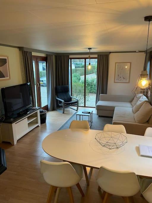 Gezellig Chalet Op De Prachtige Veluwe Putten Eksteriør bilde