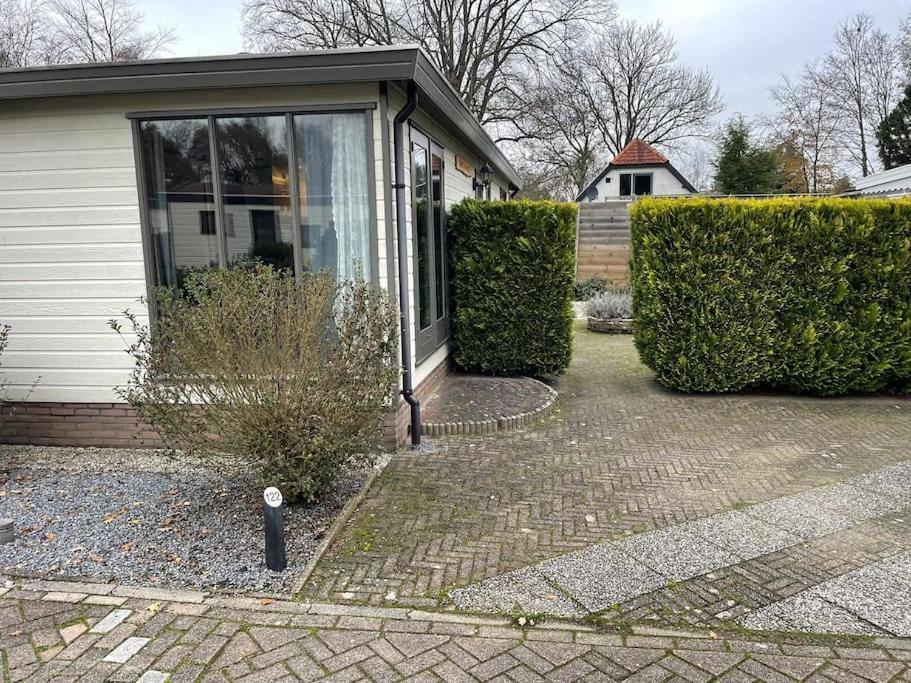 Gezellig Chalet Op De Prachtige Veluwe Putten Eksteriør bilde