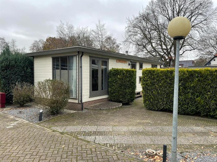 Gezellig Chalet Op De Prachtige Veluwe Putten Eksteriør bilde